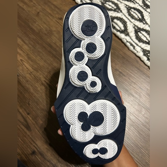 Jordan Low 20s - Sz 9 - Picture 6 of 6